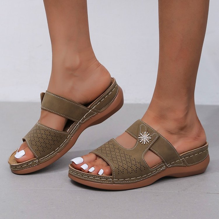 Embroidered Fish Mouth Women's Thick Bottom Hollow Sandals