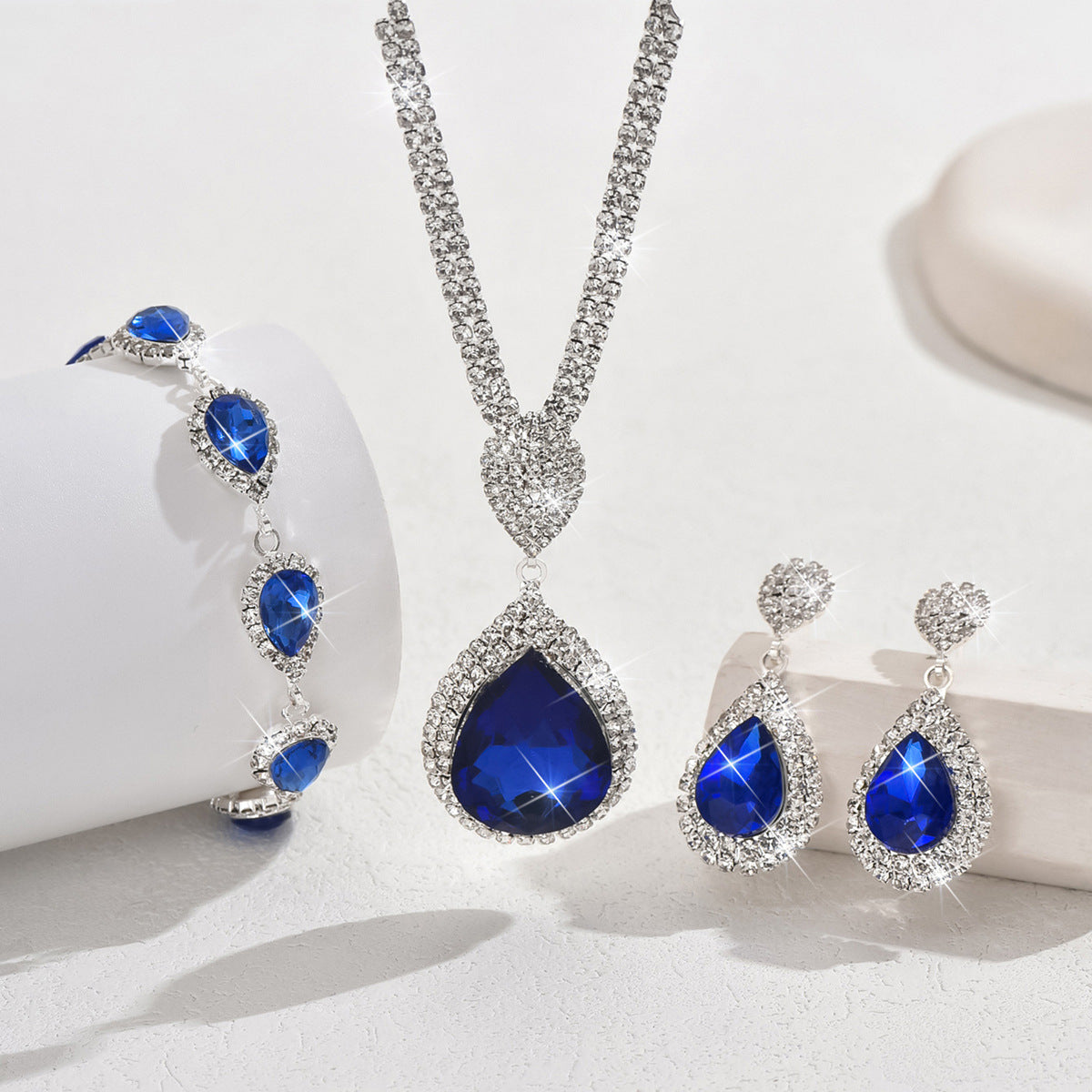 Red Sapphire Blue Water Drop Pendant Affordable Luxury Style Design Niche Trendy Suit