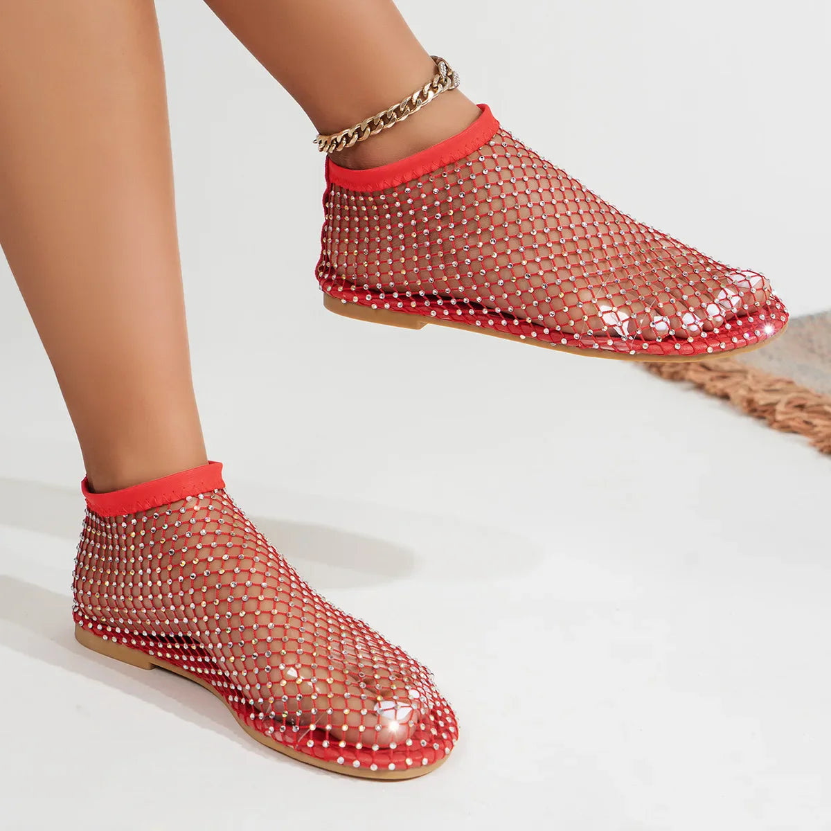 Luxury brand Women's New Round Toe Flat Bottom Slippers Hollow Short Boots Water Diamond Sexy Flat Bottom Banquet Sandals