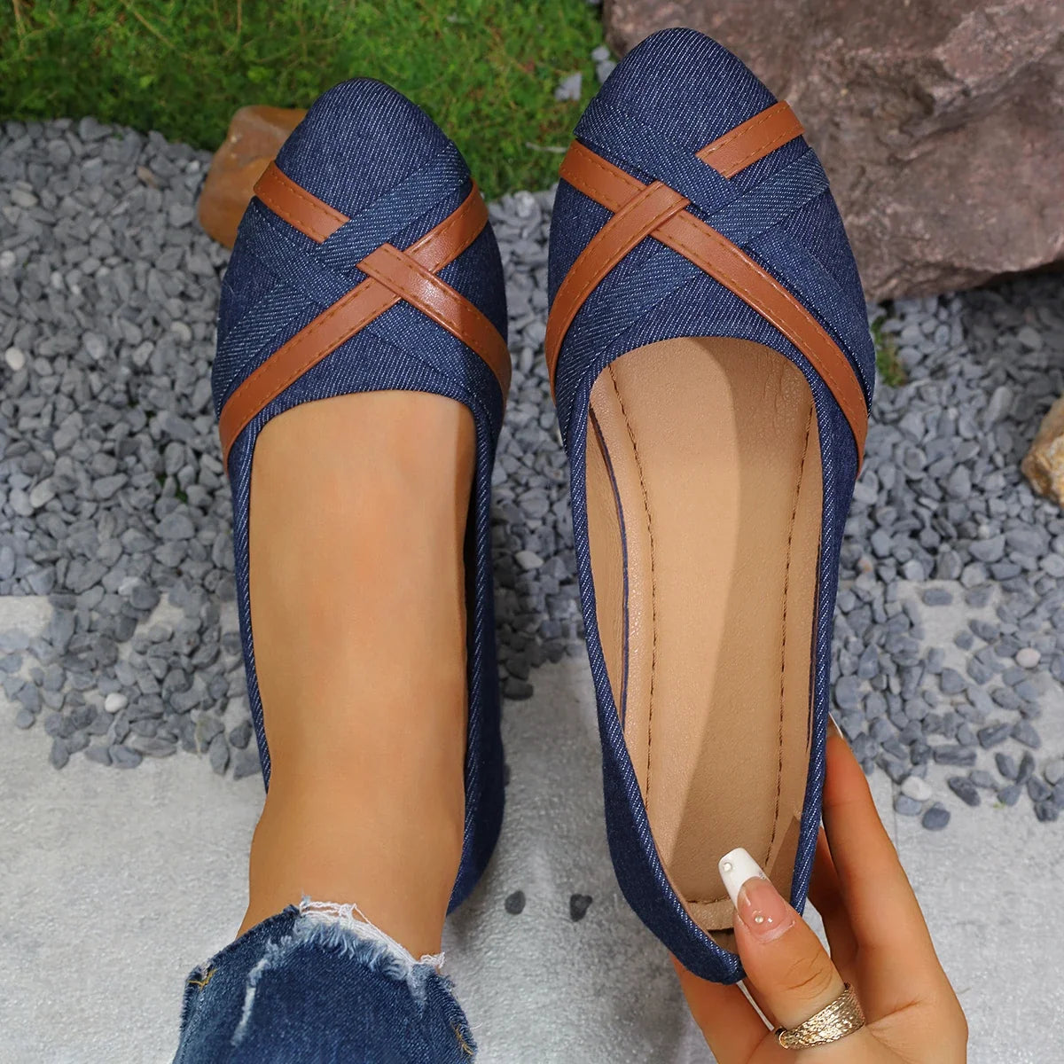 2025 Spring and Autumn New Fashionable Breathable Comfortable Flat Shoes Anti slip Large Women's Shoes Casual Shoes