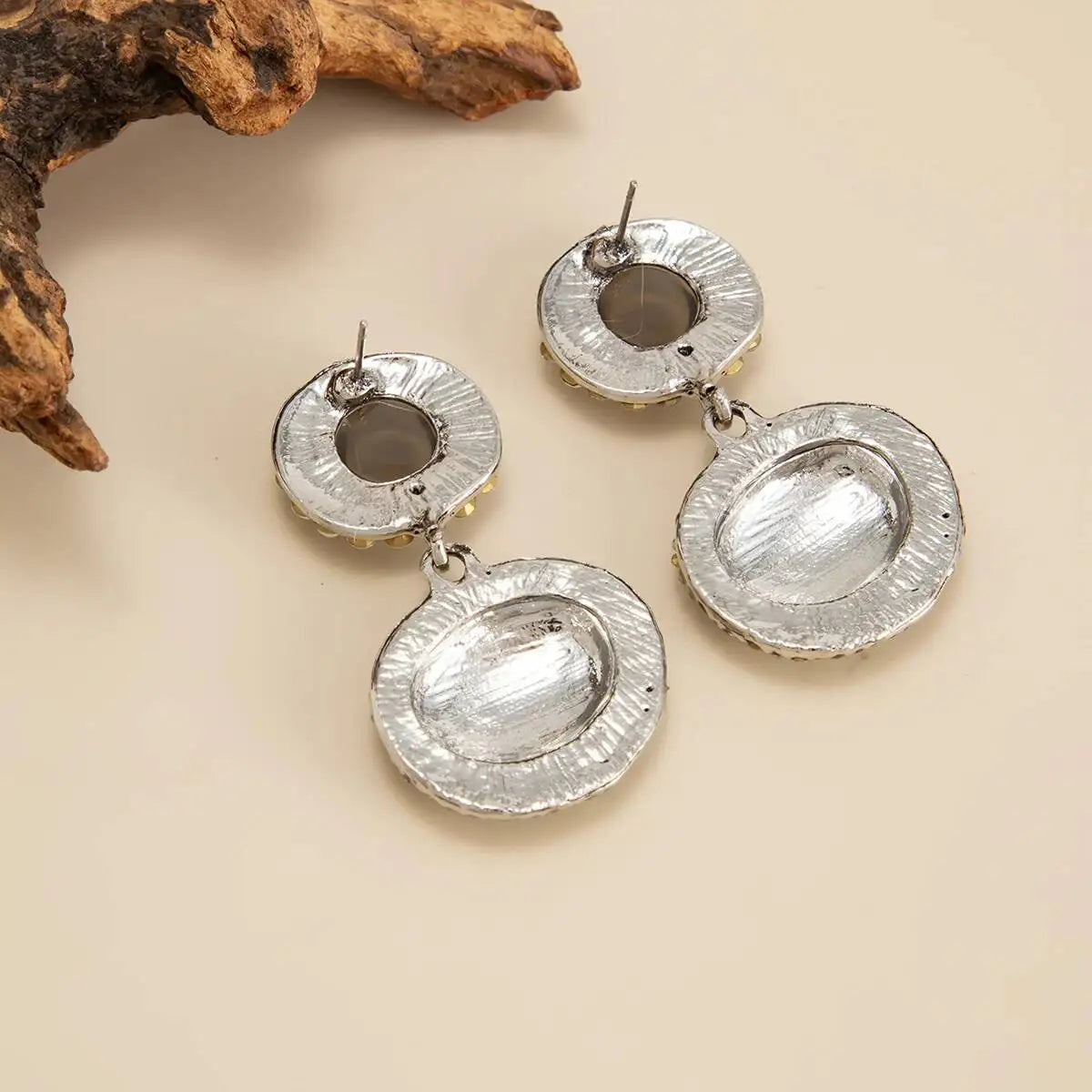 New Trendy Geometric Oval Drop Earrings Women Luxury Vintage Classic Metal Pendant Earring Party Accessory Jewelry Gift