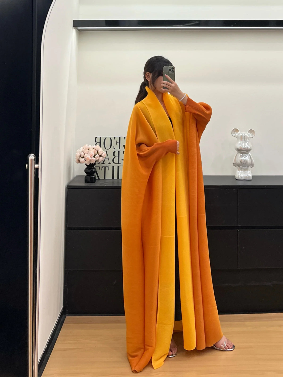 Wrinkled Women's Windbreaker Jacket Bat Sleeve Scarf Collar, Gradient Long Robe Fashion Retro Coats and Jackets Women