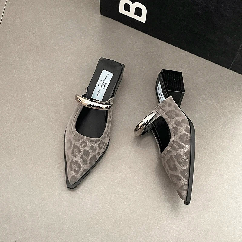 Summer Women Cover Toe Mules Slippers Fashion Metal Decoration Thick Heel Slide Shoes Comfort Street Style Footwear
