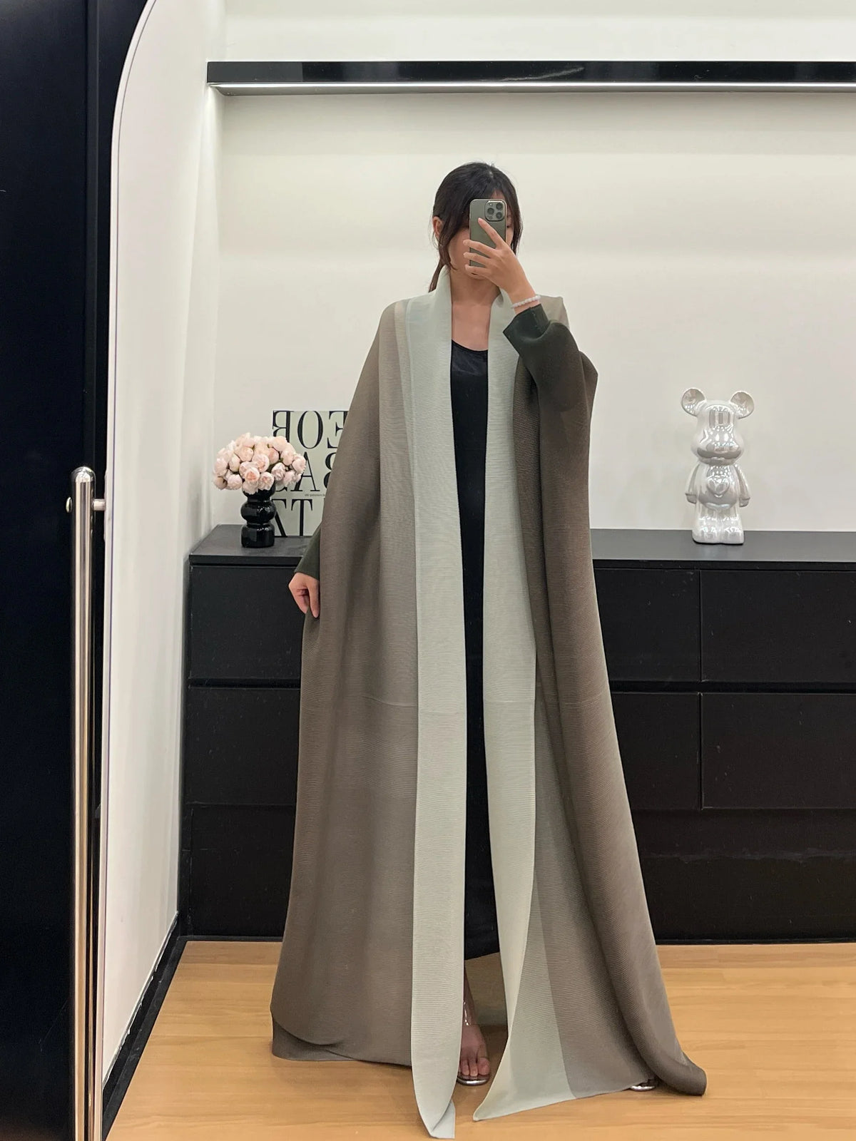 Wrinkled Women's Windbreaker Jacket Bat Sleeve Scarf Collar, Gradient Long Robe Fashion Retro Coats and Jackets Women
