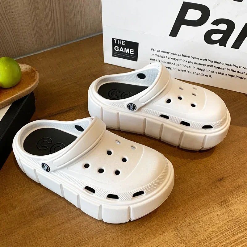 Fashion Charms Clogs New Arrival Thick Sole Outdoor Women Slippers High Quality Summer Beach Sandals For Girls