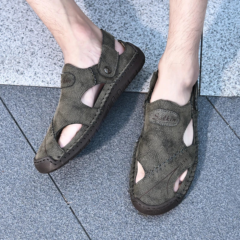 New Handmade Summer Sandals Men Breathable Leather Shoes Man Outdoor Men Sandals Antiskid Beach Sandals Hollow Shoes Fashion