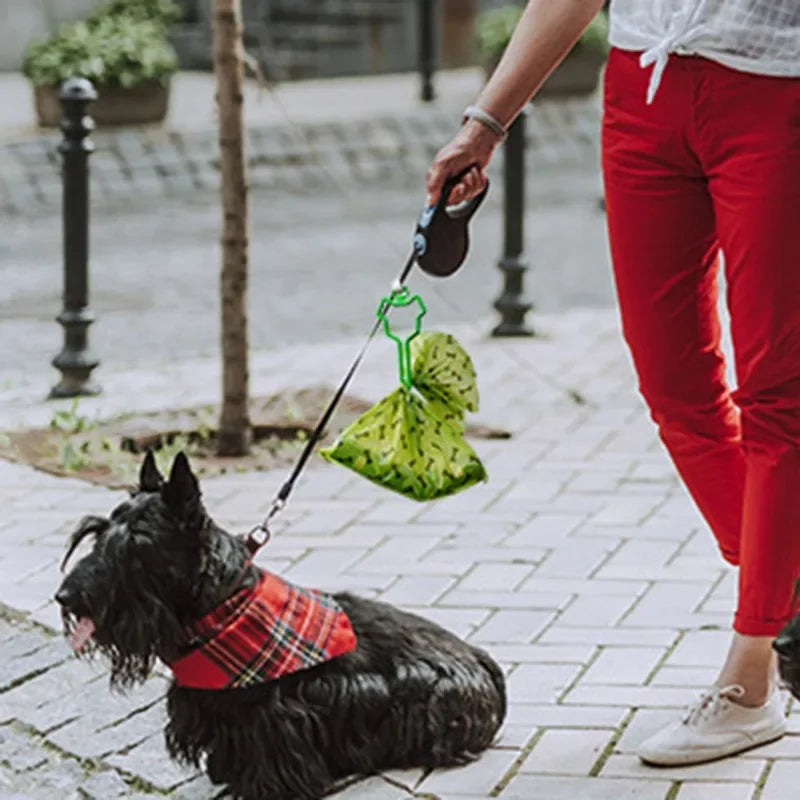 Dog Poop Bag Holder Pet Waste Carrier Clip Hands-Free Dog Leash Dispenser Outdoor Walking Puppy Poop Bags Clip Easy To Carry