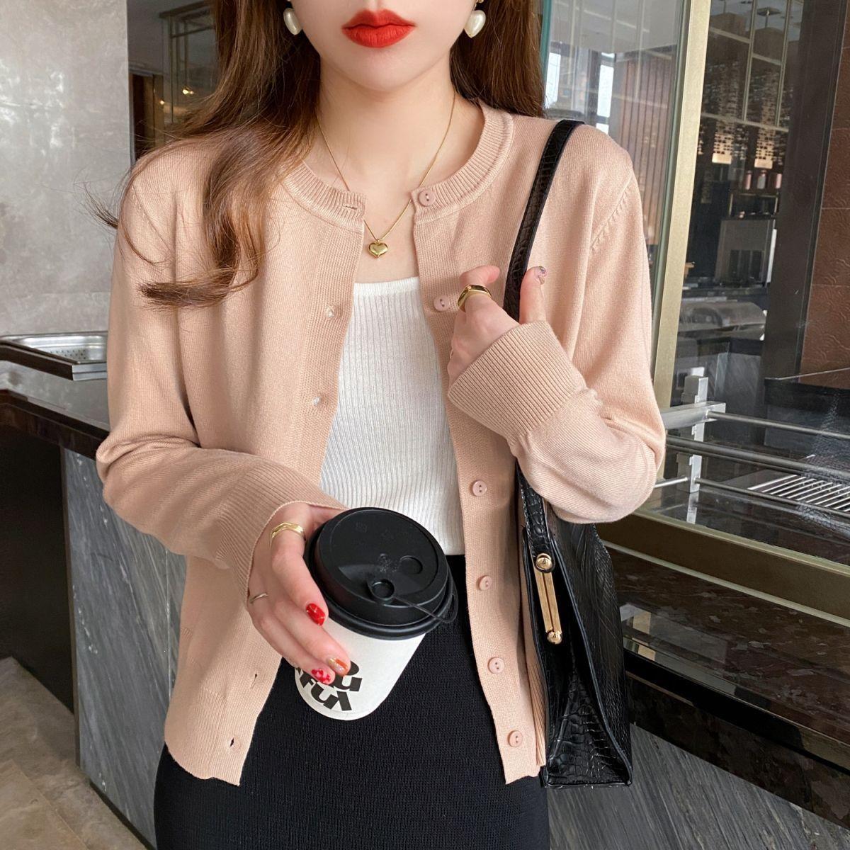 Women's Slimming Round-Neck Long-Sleeve Knitted Cardigan