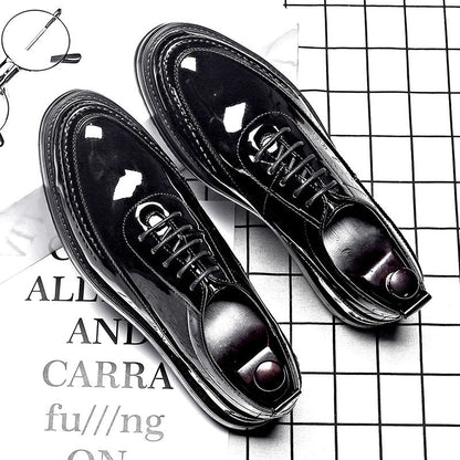 Round toe lace-up patent leather shoes
