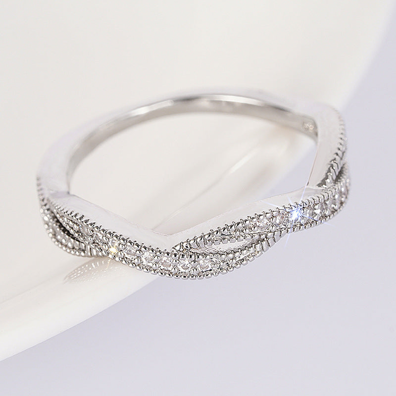 Everyday Lightweight Luxury Twisted-cross Wedding Ring