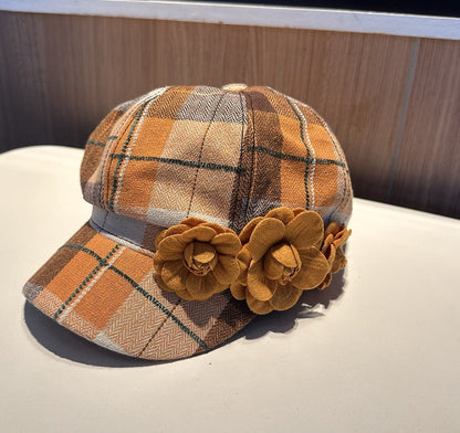 The Checkered Beret Keeps Warm In Autumn And Winter