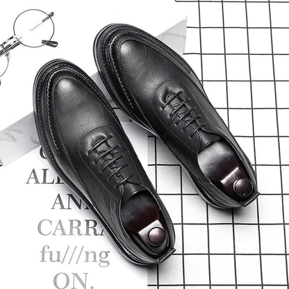 Round toe lace-up patent leather shoes