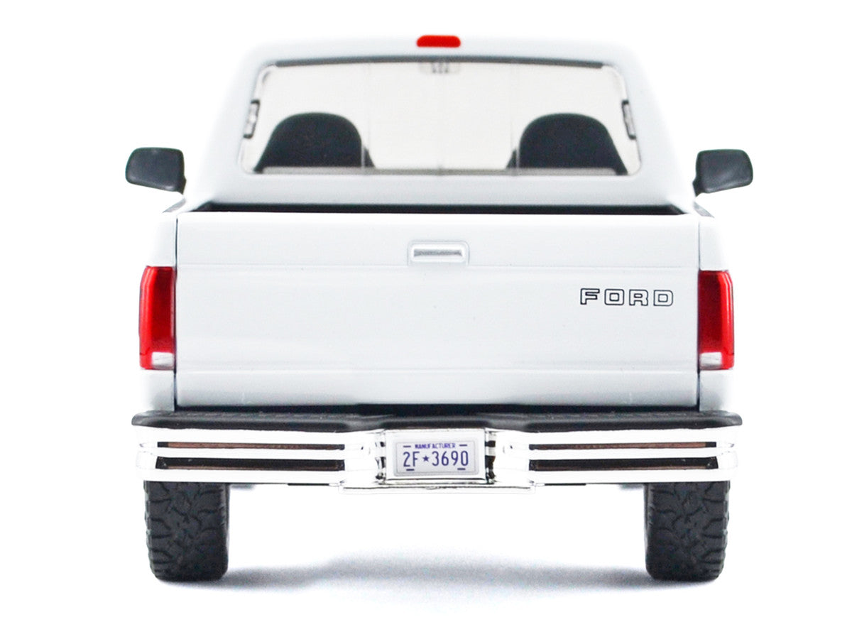 1993 Ford F-150 XLT Pickup Truck White "Timeless Legends" Series 1/24 Diecast Model Car by Motormax