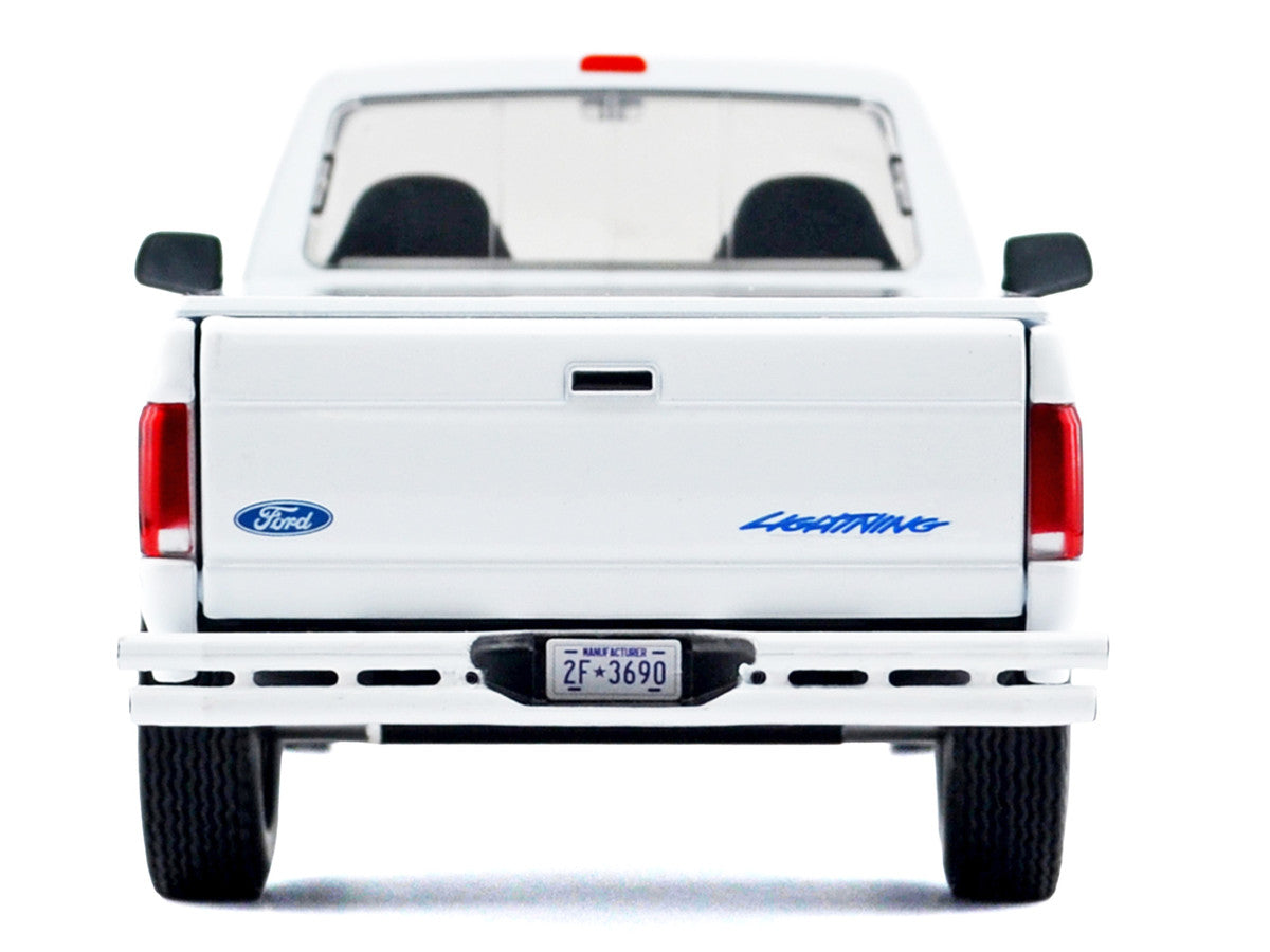 1993 Ford F-150 SVT Lightning Pickup Truck White "Maxx Design" Series 1/24 Diecast Model Car by Motormax