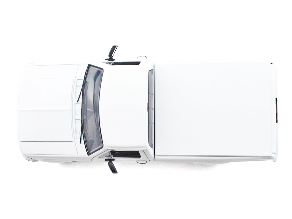 1993 Ford F-150 SVT Lightning Pickup Truck White "Maxx Design" Series 1/24 Diecast Model Car by Motormax