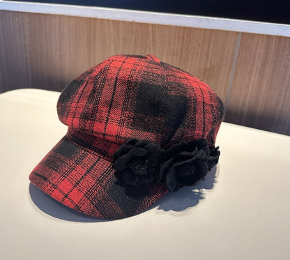 The Checkered Beret Keeps Warm In Autumn And Winter