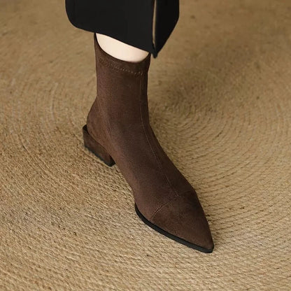 Plus-size women's boots 2025 winter fashion pointed-toe design short boots with zippers on the back, slim low-heeled nude boots