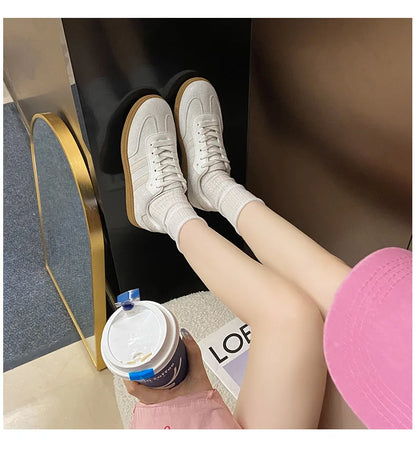 Autumn Women Casual Sports Shoes 2025 Comfortable Non Slip Outdoor Casual Shoes Soft Sole Retro Female Sneakers Zapatos Mujer