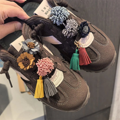 1Pcs Autumn Winter Maillard Tassel Pendant Shoe Charms Leather Flower Shoelace Buckle Sports Shoe Decoration Accessory Buckle