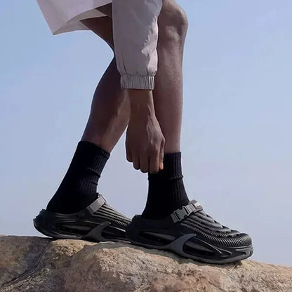 Fashion Hollow Out Thick Bottom Sports Sandals Men Eva Soft Sole Summer Clogs Sandals Men Non Slip Outdoor Driving Beach Sandles