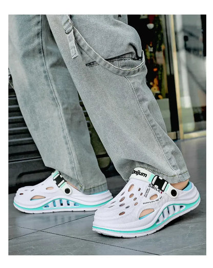 2026 New Men's Holes oes Summer Thi Bot Anti-Slip Driving Beach Slippers Spor Casual EVA Injection Moulding Footwear