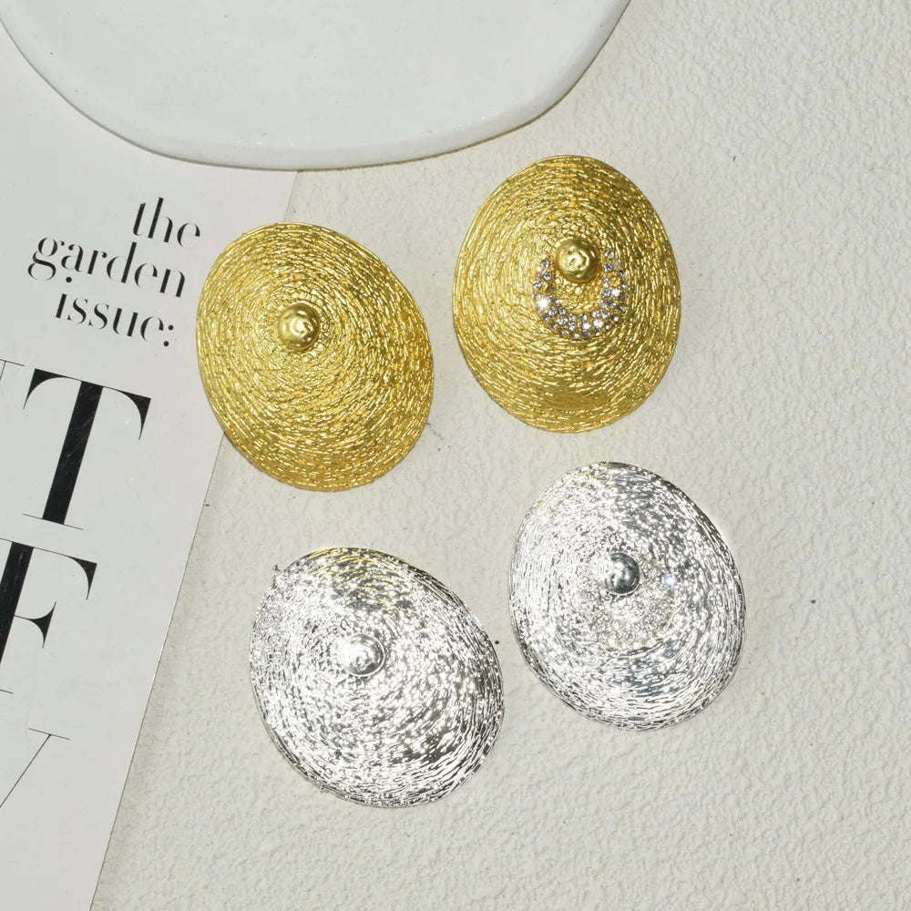 Baroque Style Metal Alloy Plated Oval Shaped Dangle Earrings For Women  Jewelry Fashion Show Statement Earrings Accessories