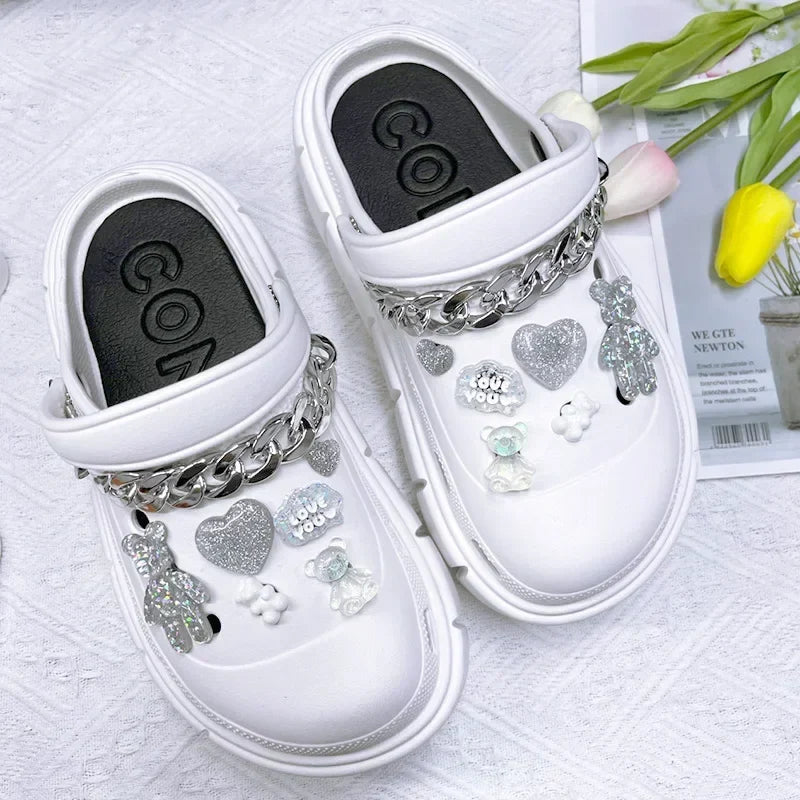 Fashion Charms Clogs New Arrival Thick Sole Outdoor Women Slippers High Quality Summer Beach Sandals For Girls