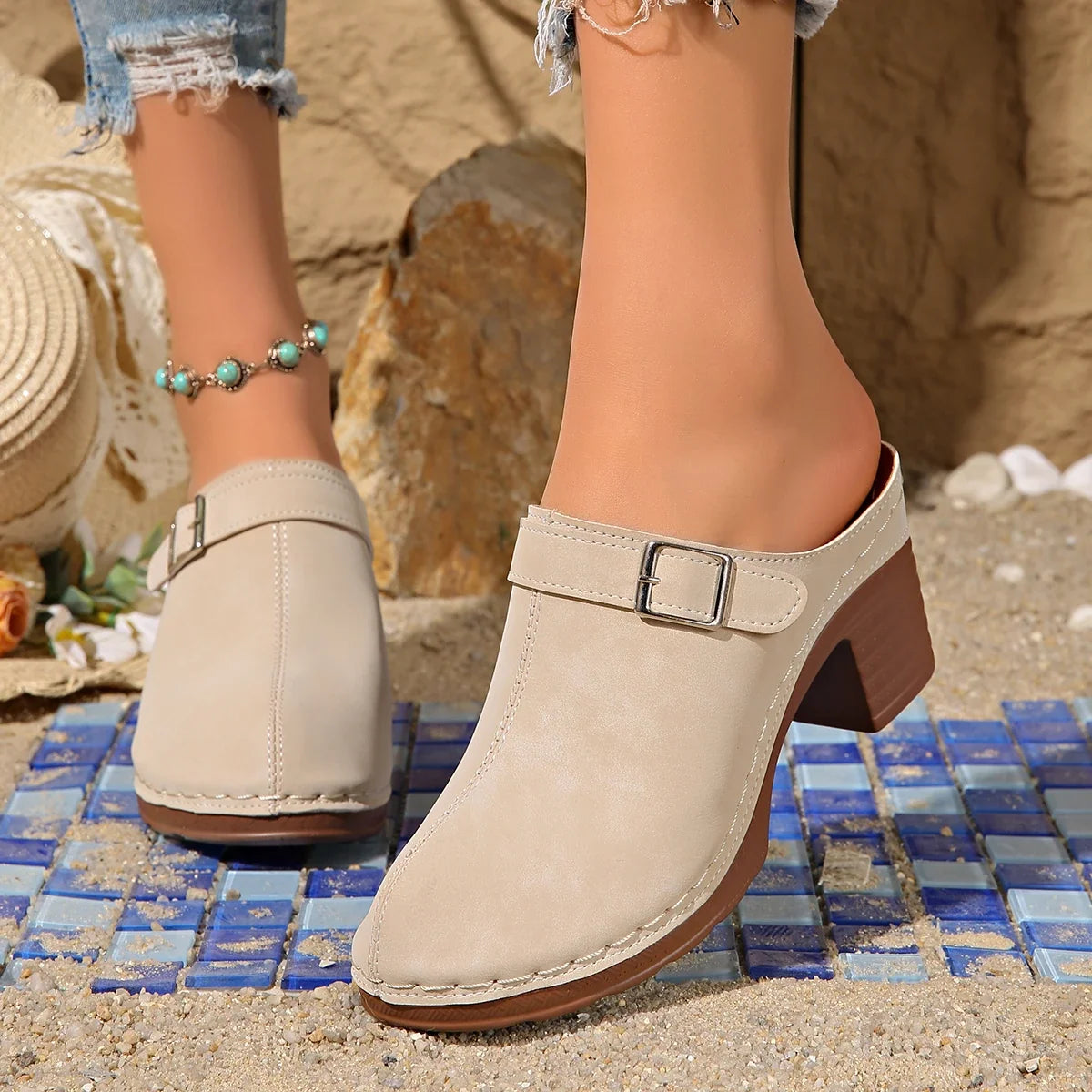 Slippers Women 2026 Summer New Plus Size Round Toe Women's Sandals Outdoor Rome Ladies Shoes Buckle Chunky Heel Slippers