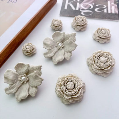 2025 Fashion Shoe Charms Set Accessories Hole Shoe Buckle DIY New Style Bouquet Bone White 3D Flower Shoes Decorations