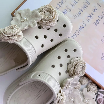 2025 Fashion Shoe Charms Set Accessories Hole Shoe Buckle DIY New Style Bouquet Bone White 3D Flower Shoes Decorations