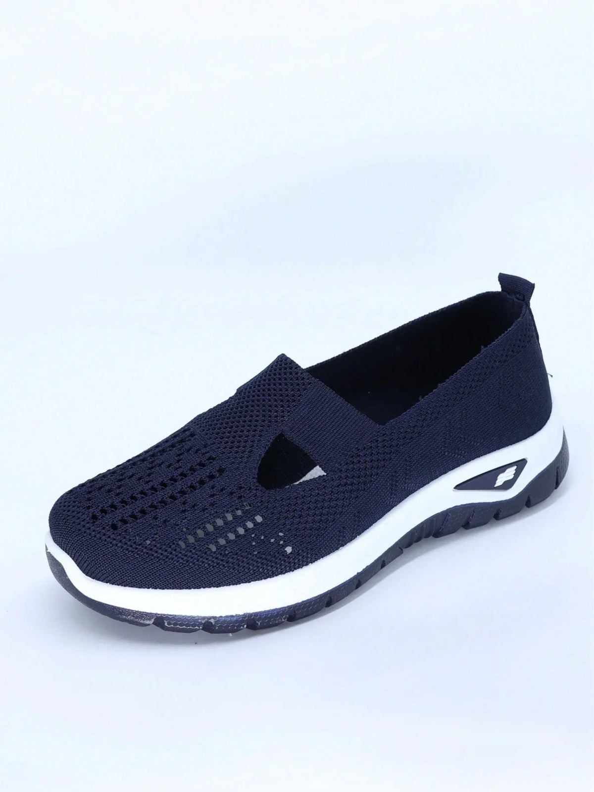 Women's casual sports shoes, solid color breathable sports soft-soled lightweight walking shoes, low-top knitted casual shoes
