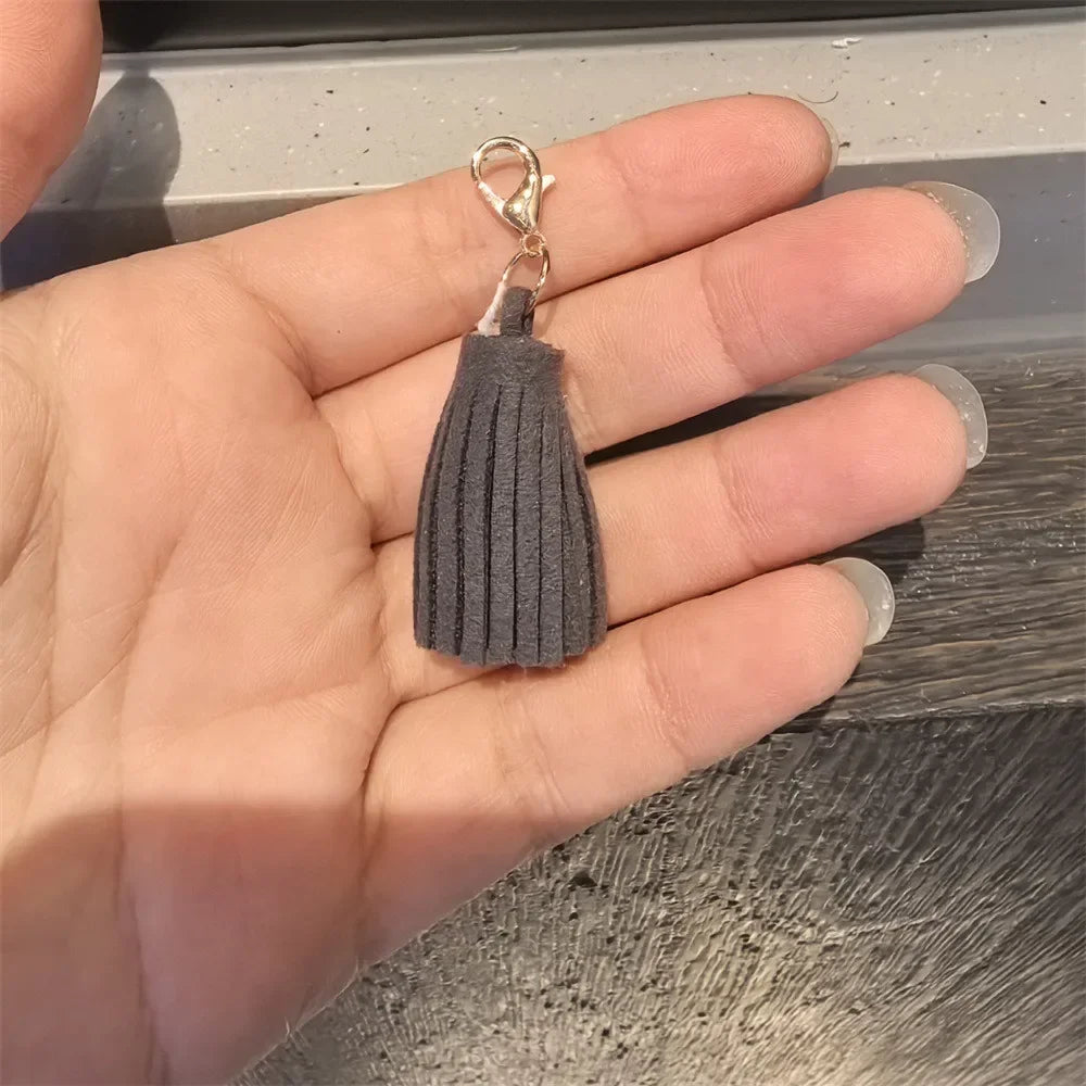 1Pcs Autumn Winter Maillard Tassel Pendant Shoe Charms Leather Flower Shoelace Buckle Sports Shoe Decoration Accessory Buckle