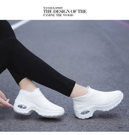 Women Sneakers Summer Fashion Black Sports Casual Shoes Breathable Mesh Lightweight Air Cushion Non-Slip Running Shoe Zapatillas