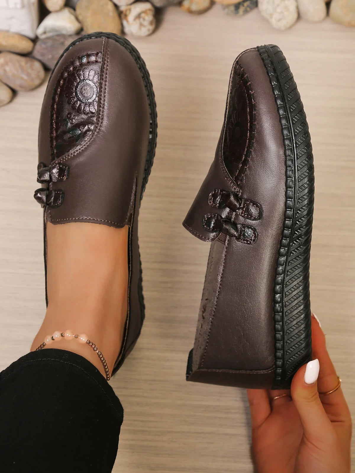 Women's Spring Autumn Leather Loafers Floral Embossed Slip‑On Flats Anti‑Slip Comfort Casual Mom Daily Walking Free Shipping