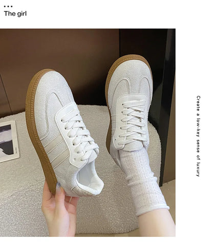 Autumn Women Casual Sports Shoes 2025 Comfortable Non Slip Outdoor Casual Shoes Soft Sole Retro Female Sneakers Zapatos Mujer