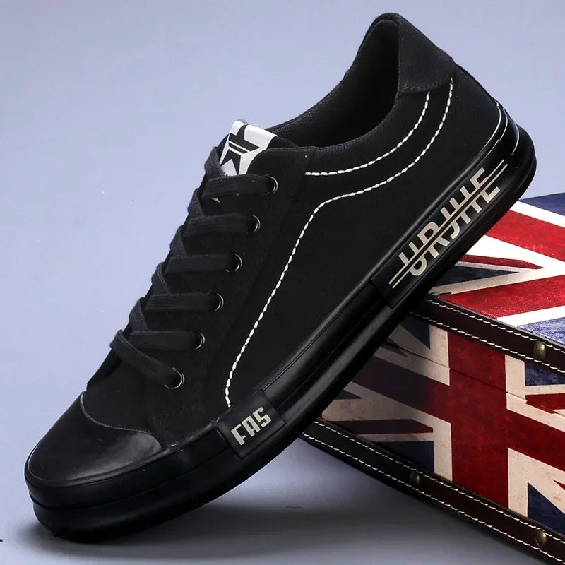 2026 New Men Canvas Shoes Breathable Outdoor Mens Casual Shoes Comfortable Spring Autumn Cloth Flat Shoes Black Walking Sneakers