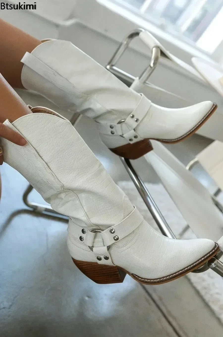 New 2026 Women's Western Cowboy Boots Flock Cow Print Chunky Heel Pointer Toe Western Boots Casual Female Boots Botas Femininas