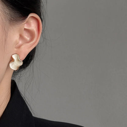 Artistic Abstract White Black Pink Color Cloud Irregular Stud Earring for Women Temperament Ear Jewelry Simple Party Gift