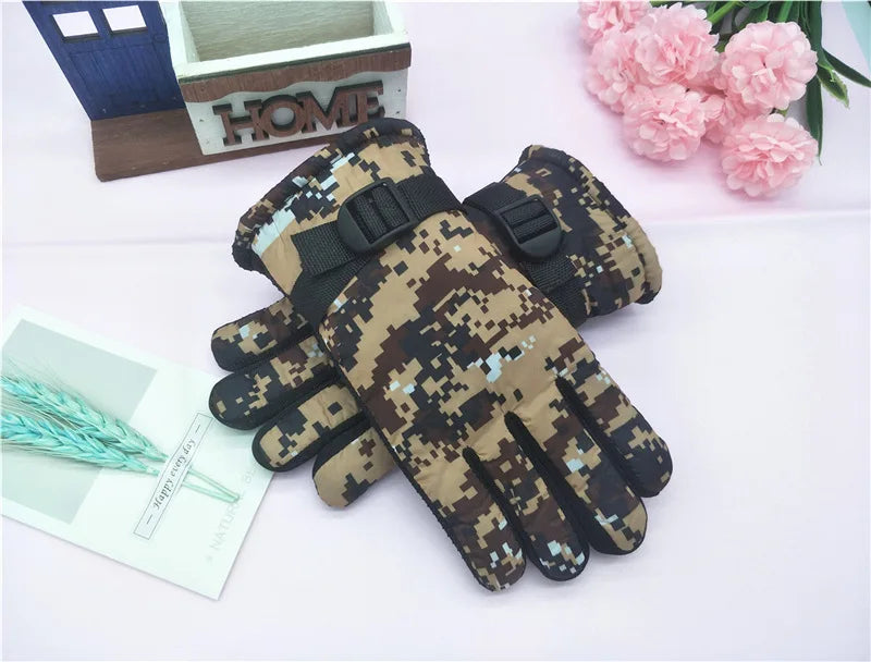 Kids Winter Gloves for Boys Girls 8-12 Years Old Fleece Lined Warm Thick Camouflage Ski Cycling Design Mittens Accessories