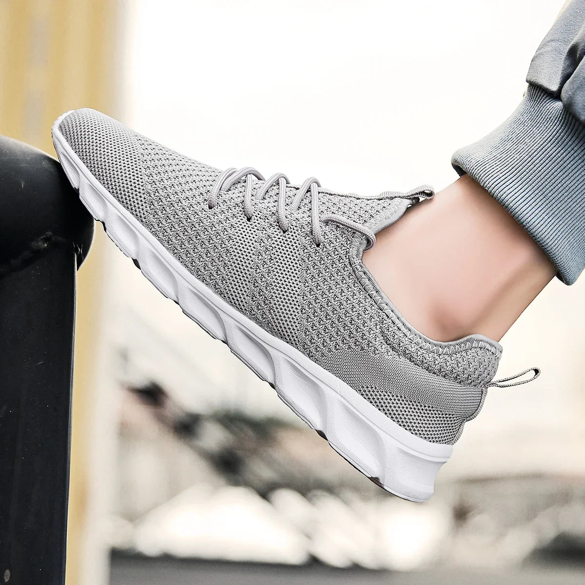 Breathable Men's Sneaker Casual Antiskid and Wear-resistant Jogging Men Sport Shoes Hot Sale Light Man Running Comfortable