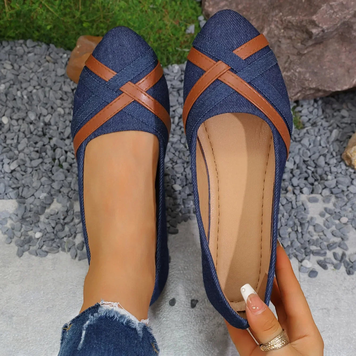 2025 Spring and Autumn New Fashionable Breathable Comfortable Flat Shoes Anti slip Large Women's Shoes Casual Shoes