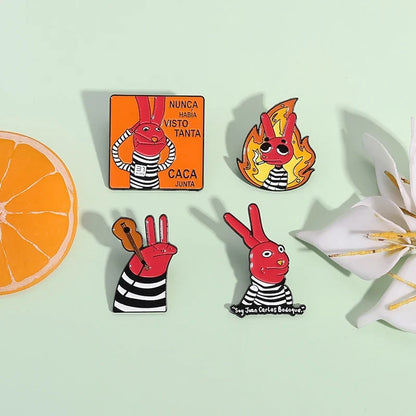 Red Rabbit Enamel Pins Custom NUNCA HABIA VISTO TANTA CACA JUNTA Brooches Lapel Badges Clothes Animal Jewelry Gift for Friends