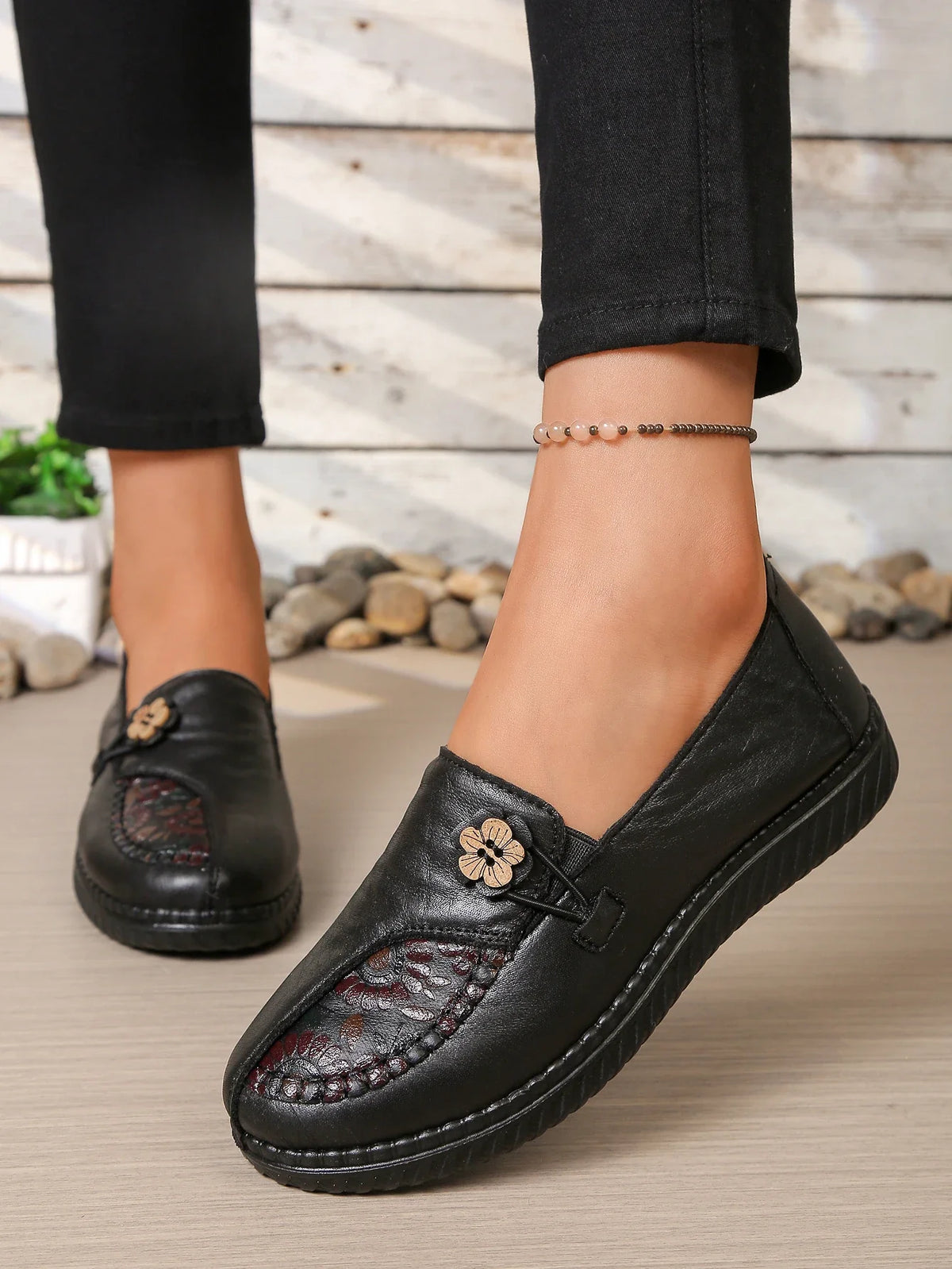 Women's Spring Autumn Leather Loafers Floral Embossed Slip‑On Flats Anti‑Slip Comfort Casual Mom Daily Walking Free Shipping