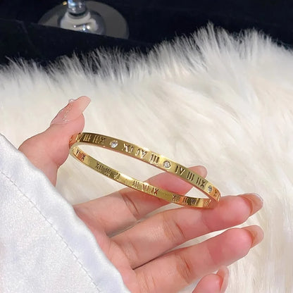 Female titanium steel starry sky high-end bracelet; light luxury temperament INS style; elegant design for a minority