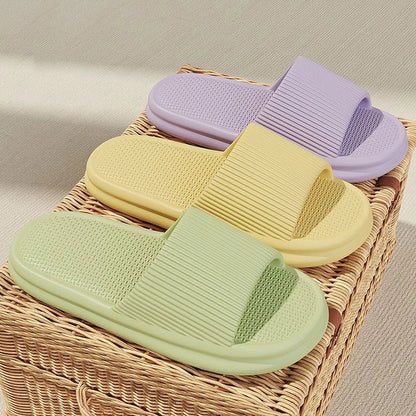 Summer Slippers For Women Men Soft Lightweight Indoor Home Slides Cloud Slipper Men Flat Sandals Beach Shoes Man Male Flip Flops