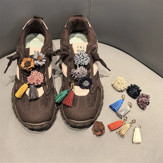 1Pcs Autumn Winter Maillard Tassel Pendant Shoe Charms Leather Flower Shoelace Buckle Sports Shoe Decoration Accessory Buckle