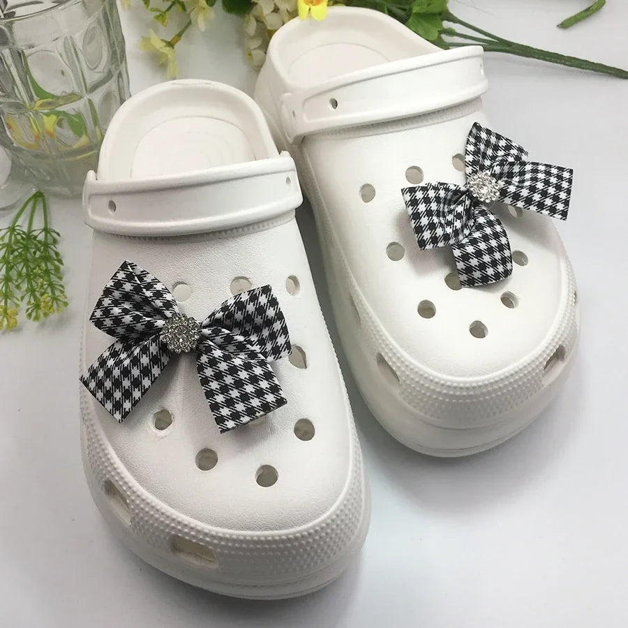 Cute Red Bow Shoe Charms for Crocs Designer DIY Bow-knot Wing Shoe Decorations High Quality Clogs Buckle Accessories New Fashion