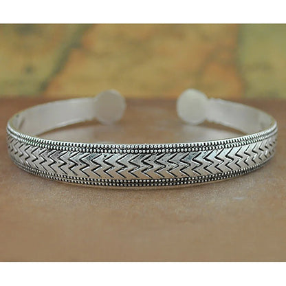 New Retro Cuff Bracelets Tibetan Silver Metal Carving Fish Elephant Flower Bangles Vintage Gypsy Jewelry Female Gifts