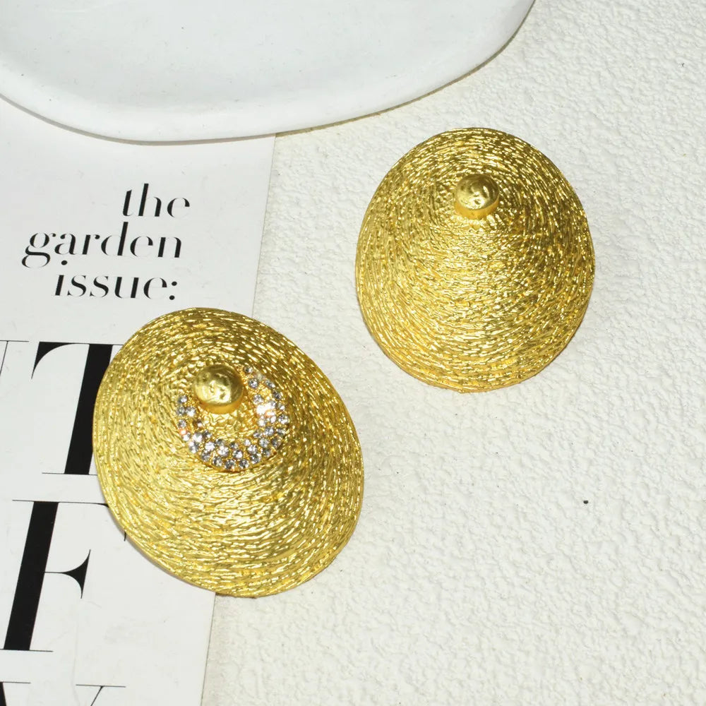 Baroque Style Metal Alloy Plated Oval Shaped Dangle Earrings For Women  Jewelry Fashion Show Statement Earrings Accessories