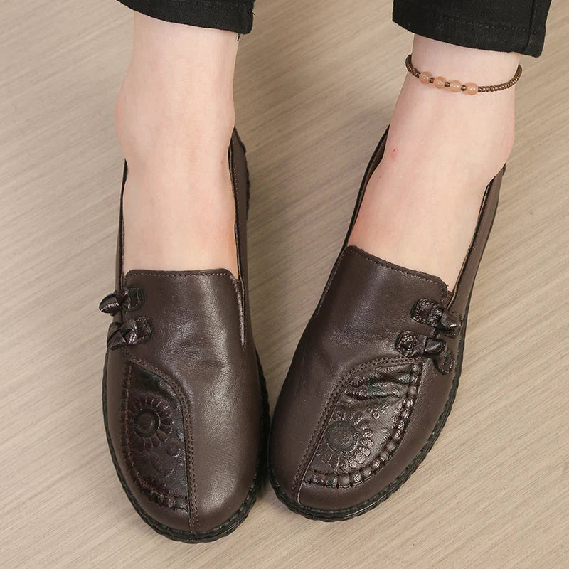 Women's Leather Flat Shoes, Spring and Autumn Women's Loafers, Single Classic Mom Shoes, Anti-Slip Comfortable and Free Shipping